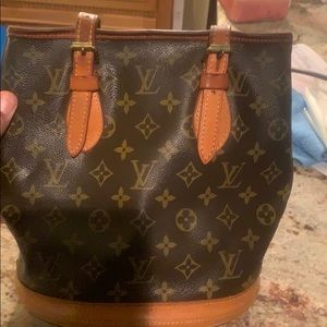 Lady’s Louis Vuitton bag